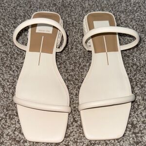 Dolce Vita Women's Elegant Cream Sandals